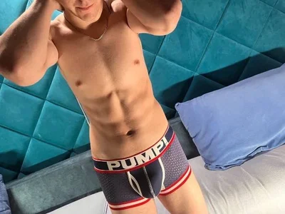 TaisonBrownX: Public ( 2 фото)