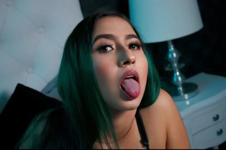 aria_jhonsson🧡 Bild