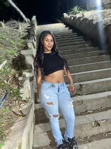 lilly_jackson Chilling.🍃 Pic 2