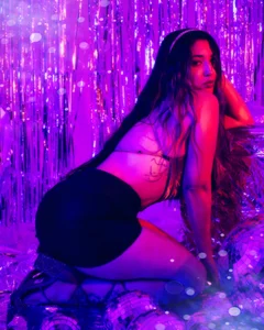 Sarah_Mistress_ disco misstress Pic 4