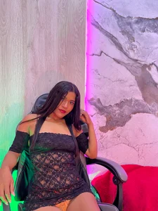 Shara_hot26 555 slika