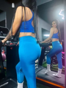 Zafiro_bunny Come work up a sweat with me 😏🥵💦💦 圖片