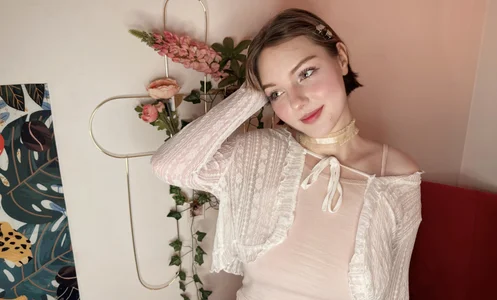 Pinky_One Public Pic 5