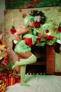NATALIE_PARKERR kullanıcısının Me as Grinch, Merry Christmass! 💋🎁✨ albümü -  5 fotoğraf