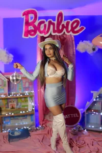 BiancaPierce From the box to your bed? Barbie Cowgirl 🎀🌺🤍 Pic 2