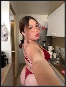 WHITEWOMEN_2 IN THE HOUSE Foto 3