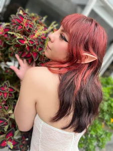 FANTASY GIRL de white_morgan  2 photos