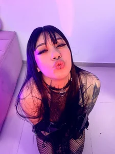 Akari1_Mischief Missa 🪶😈 รูป  2