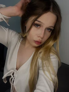 shy_whore_ Public slika 5