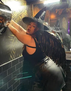 MonickaV Public зображення 7