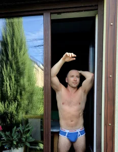 AlexanderEvan 的 The guy next door 色情图片 4