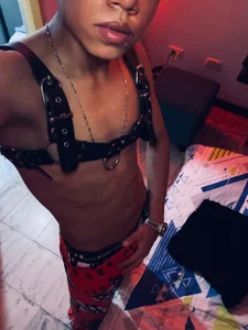 _taylor_black kullanıcısının submissive albümü -  fotoğraf