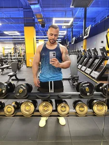 elian_r Public صورة واحدة|elian_r Public صورتان|elian_r Public  9 صور|elian_r Public  9 صورة