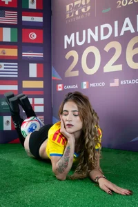 Juliieta_gray come play with me ⚽😈 Pic 4