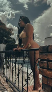 Liana_Asaff Pool party 圖片 4