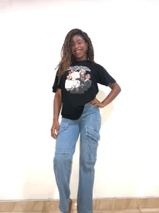 MichellePosePublic Bild