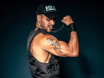 SamirHazard97のthe policeの枚の写真