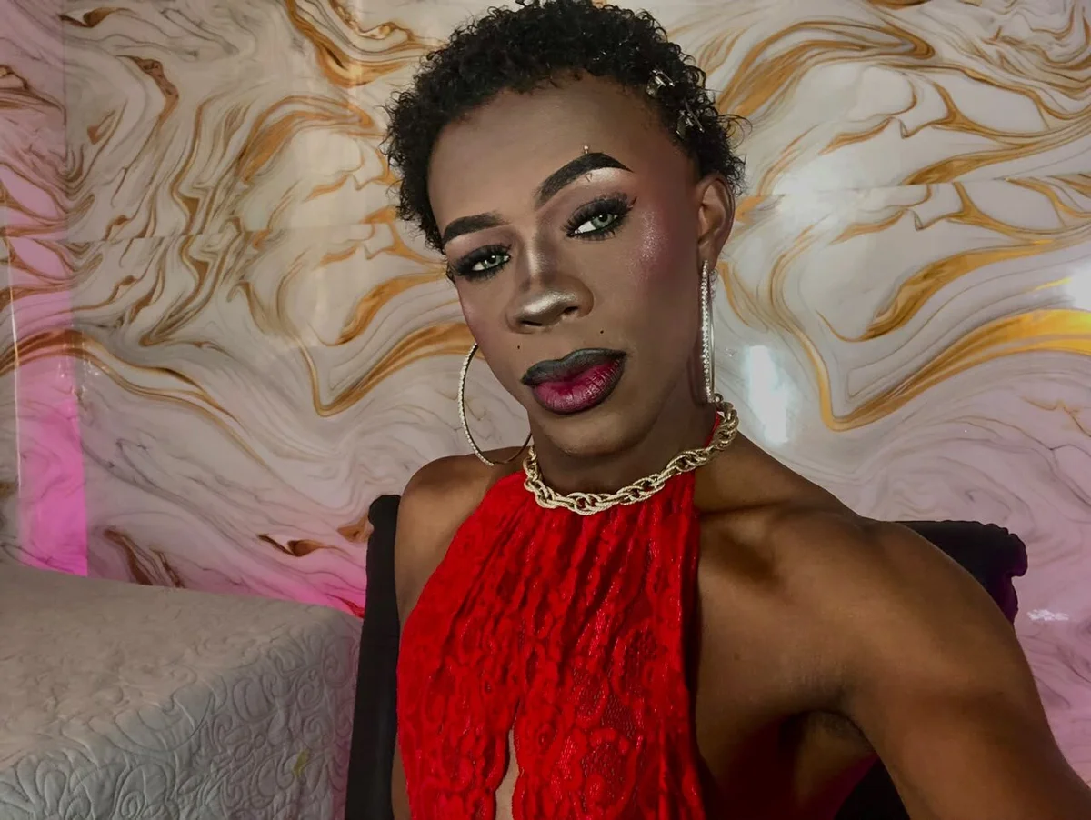Ảnh Thịnh Hành của EbonyHansNight 2387