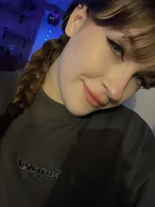 HennessyA Public Pic 3