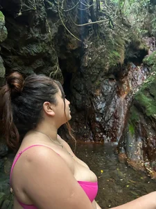 megan-wells Natural🌺 Pic 4