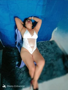 anniecoopeer 💋🖤😈 Pic 4