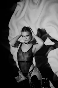 Lily_Daviss: mistress ( 6 фото)
