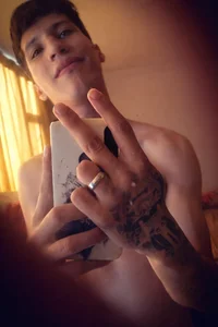 Public de 777ONY777  4 Imagens