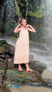 BadGirlMona: Public ( 6 фото)