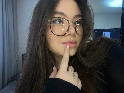 vanessabakster Public - {count, plural, one {תמונה אחת} two {שתי תמונות} many {# תמונות} other {# תמונות}}