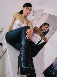 SophieBaker__ kullanıcısının You must pay attention albümü -  4 fotoğraf