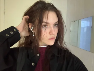 DelindaToste My day off Pic 4