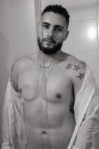 dominic_de_luca CLEAN OR MAYBE NOT!! 😈🚿 Foto 2