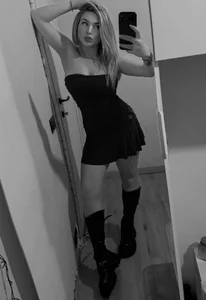 AnnaBlack69 🖤 About Me Pic