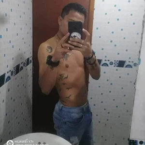 Damian_Garciaa Public টি ছবি