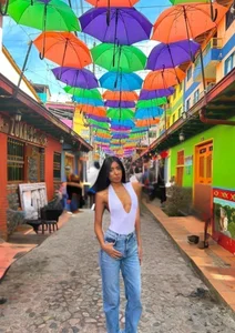 antonela-deepthroat ON A WALK IN GUATAPE! Pic 9
