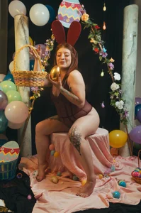 JulietaAlves Easter 🐰🌺 Pic 2