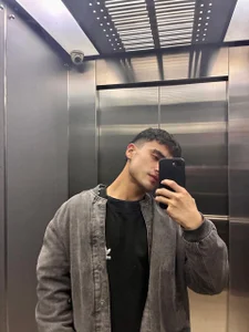 charlie_dicker kullanıcısının xxx albümü -  2 fotoğraf