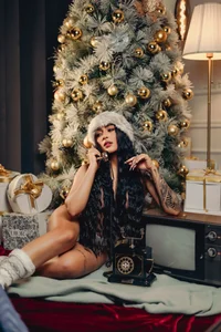 EviePhoenix Christmas Eve🎄⛇ Pic 6