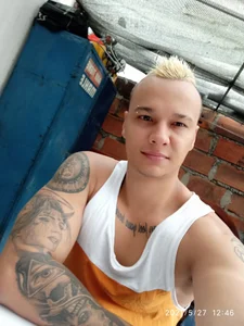 damian_c12 relaxed in my house 圖片 5