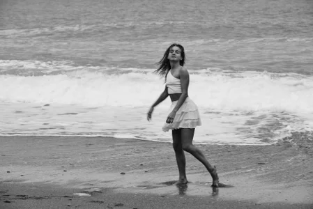 ElizSweetのDancing on the beachの 7枚の写真