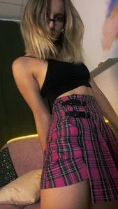 LeslieBloom Public Pic 7