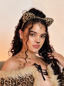 MaraVelvett felina sexy Pic 2