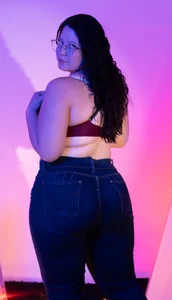 🔥Do you like what you're seeing? 🔥 de Eli_carpenter  2 Imagens