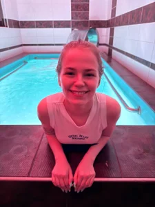 Fox_Lisa Public Pic 5