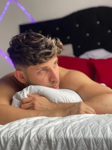 apolo_strange It is said that the sight is the window to the soul of a human being, I hope you discover the secret Pic 5