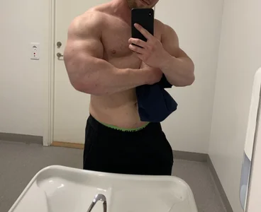 Public od swekingxx  snímek