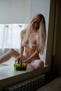 Emilly_Hart: Your Easter Bunny 🐰 ( 5 фото)