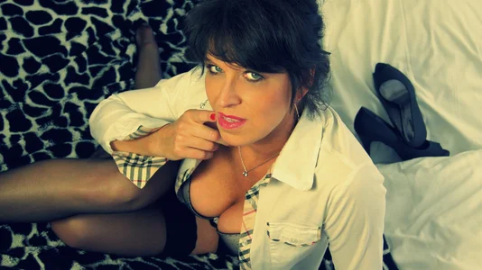 activeKelly Public  7টি ছবি