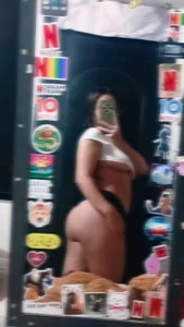 Tinaa_Monroe Public Bilde