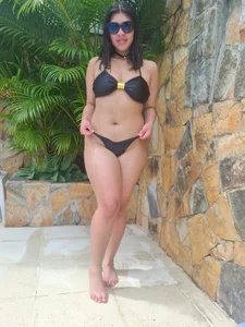 rebeca_taylor no filter just water💧 Foto